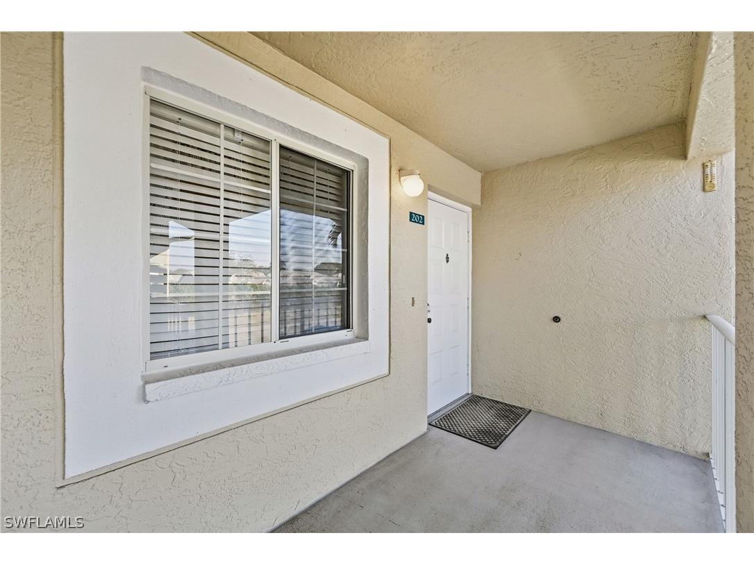 7760 Emerald Circle #S202 Naples FL 34109 226007397 image3