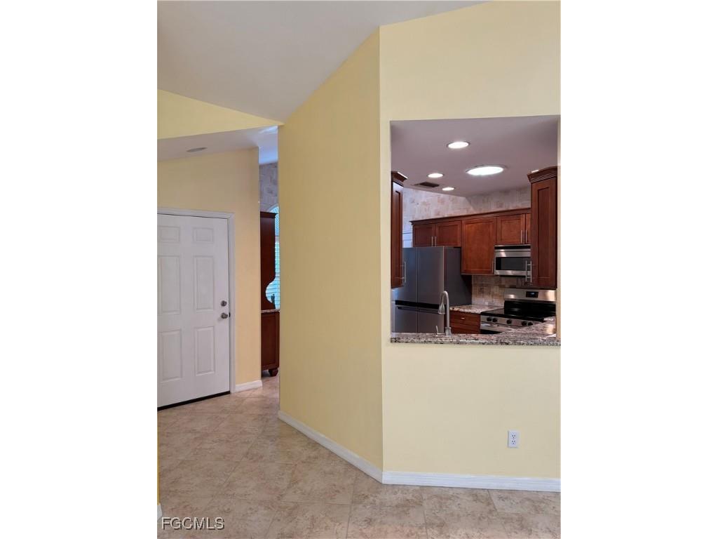 7762 Cameron Circle Fort Myers FL 33912 2026000138 image5