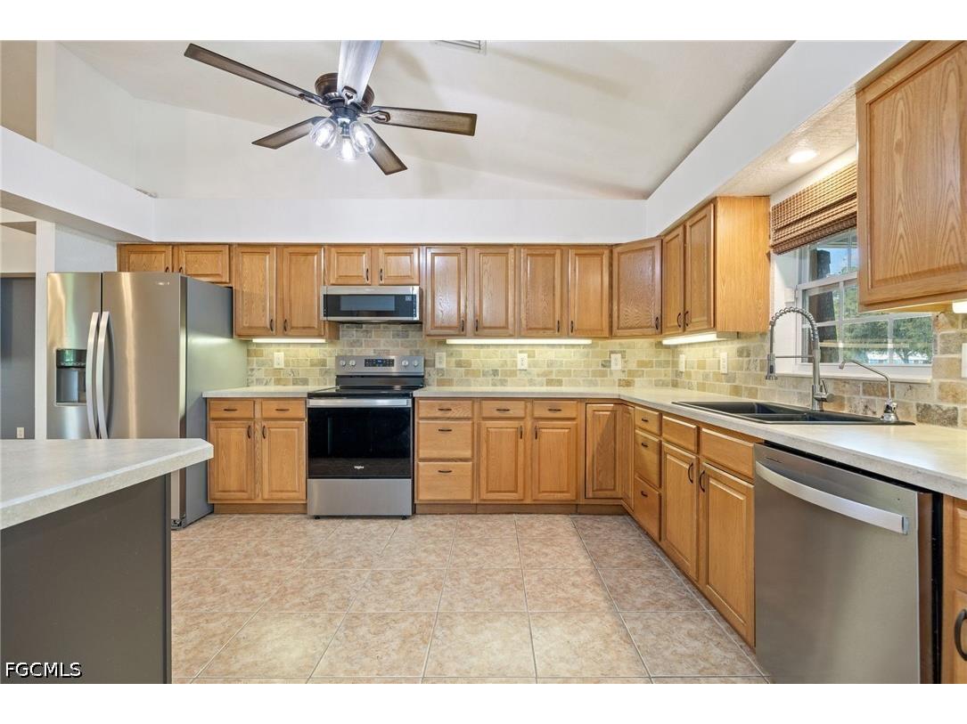 7764 14th Place Labelle FL 33935 2026023418 image11