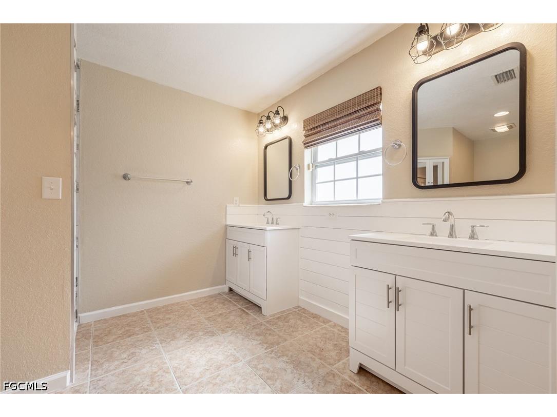 7764 14th Place Labelle FL 33935 2026023418 image21
