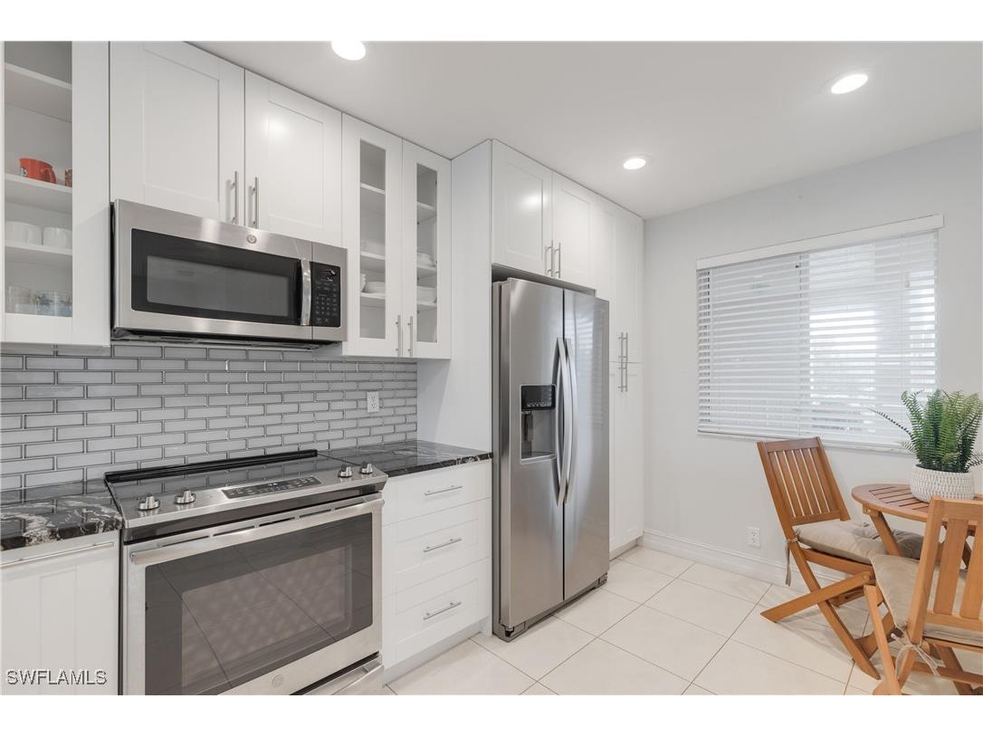 7766 Emerald Circle #R203 Naples FL 34109 225065590 image6