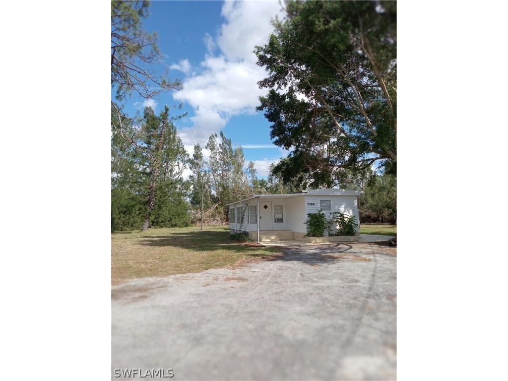 7769 Ebson Drive North Fort Myers FL 33917 223004857 image1
