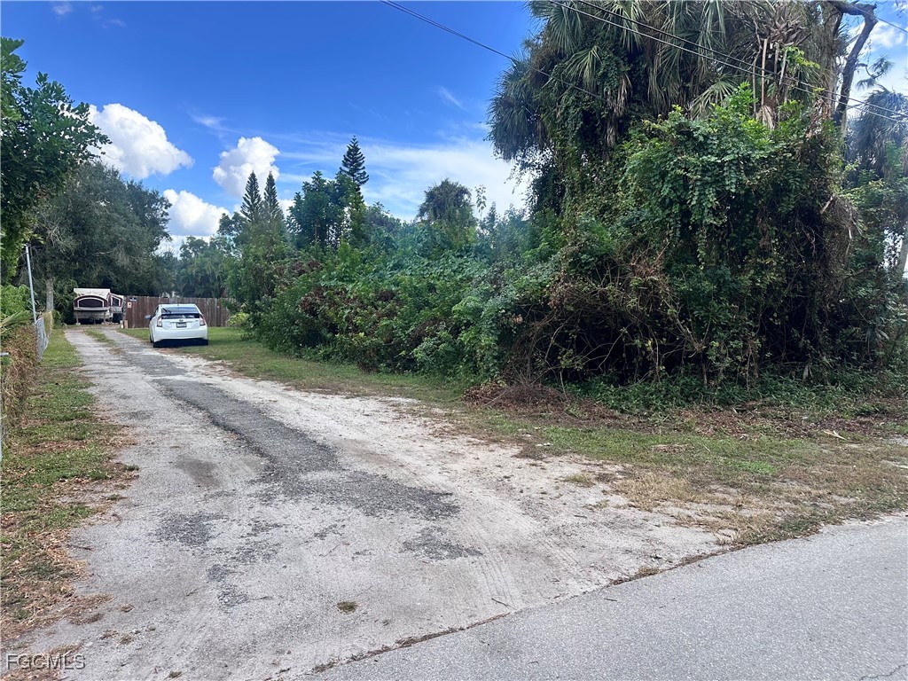 7769 Marx Drive North Fort Myers FL 33917 2025018048 image8