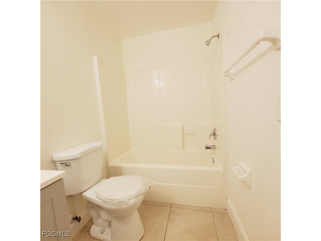 777 Bedford Drive Lehigh Acres FL 33974 2025020429 image11