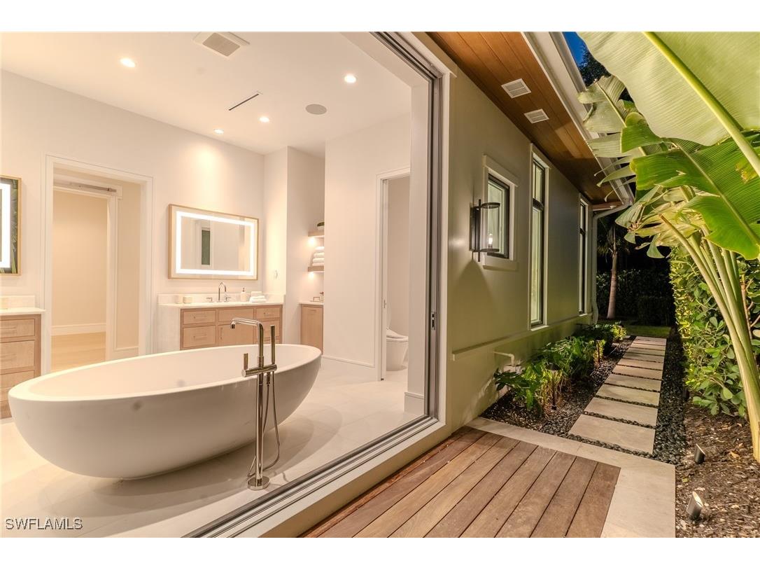 777 Broad Court S Naples FL 34102 225080227 image16