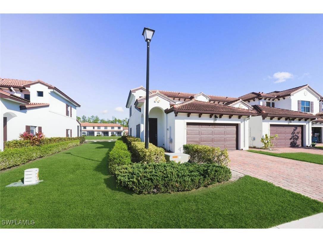 7770 Bristol Circle Naples FL 34120 226003211 image1