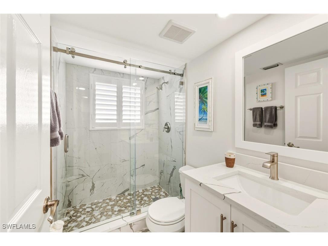 7772 Emerald Circle #101 Naples FL 34109 225081456 image22