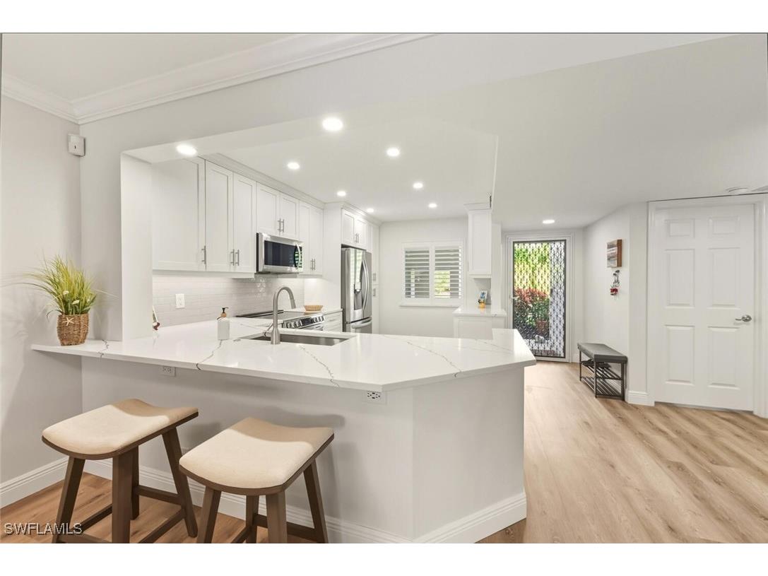 7772 Emerald Circle #101 Naples FL 34109 225081456 image4