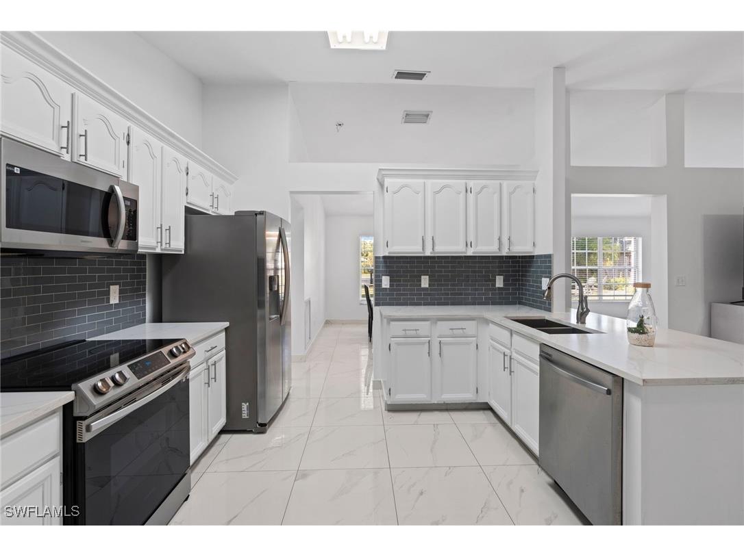 7780 Scarlet Court Naples FL 34104 225082473 image10