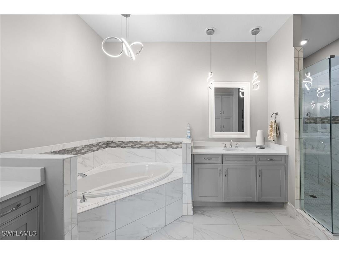 7781 Hawthorne Drive #3204 Naples FL 34113 225082787 image25