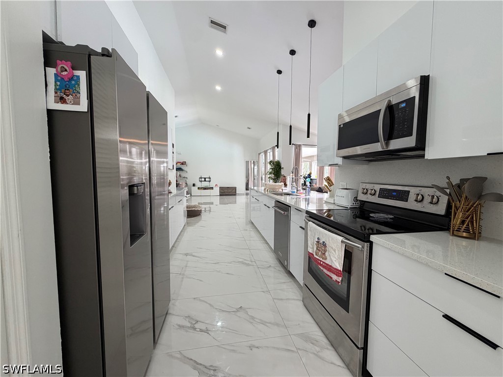 7786 Scarlet Court Naples FL 34104 226021895 image2