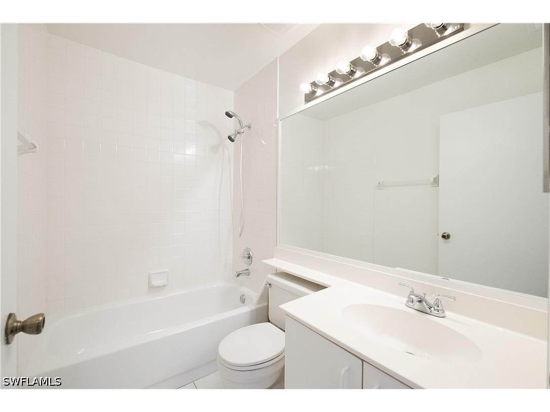 7791 Esmeralda Way #203 Naples FL 34109 226018865 image13