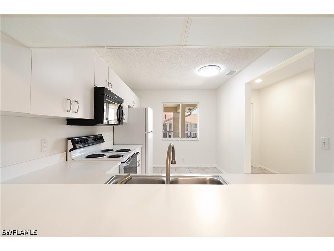 7791 Esmeralda Way #203 Naples FL 34109 226018865 image5