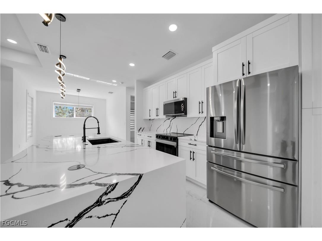 7799 15th Place Labelle FL 33935 2026008638 image5