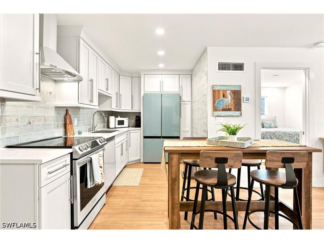 780 10th Avenue S #1 Naples FL 34102 226026018 image1