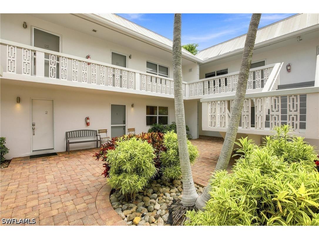 780 10th Avenue S #1 Naples FL 34102 226026018 image11