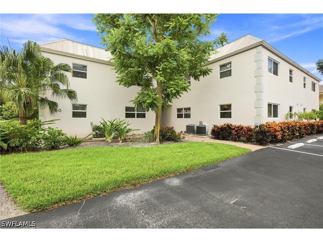 780 10th Avenue S #1 Naples FL 34102 226026018 image9