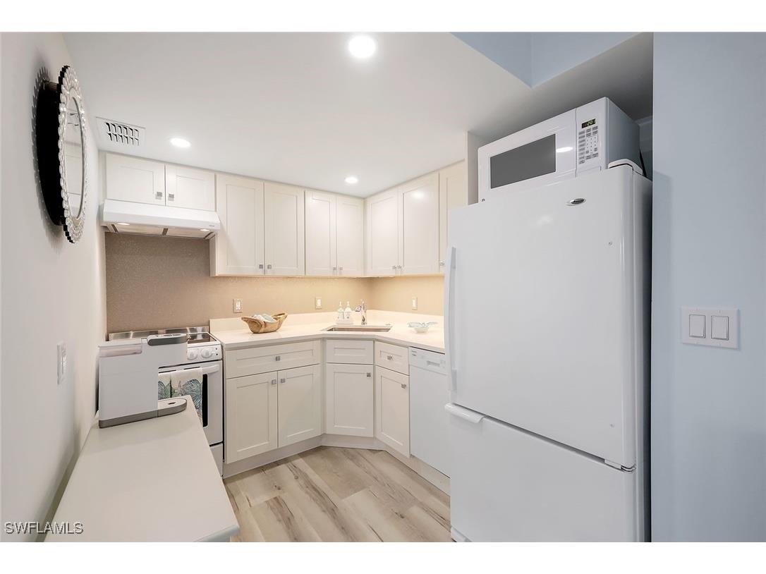 780 10th Avenue S #2 Naples FL 34102 225064741 image9