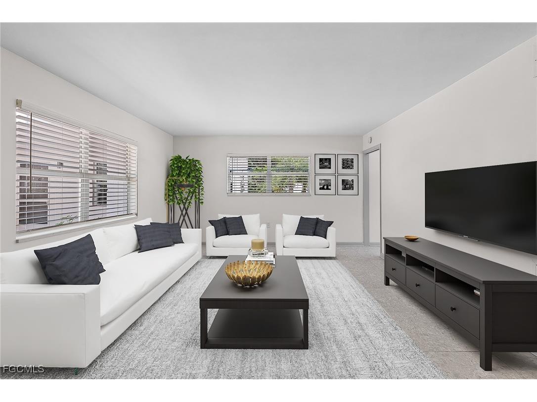 780 10th Avenue S #4 Naples FL 34102 2025025941 image1