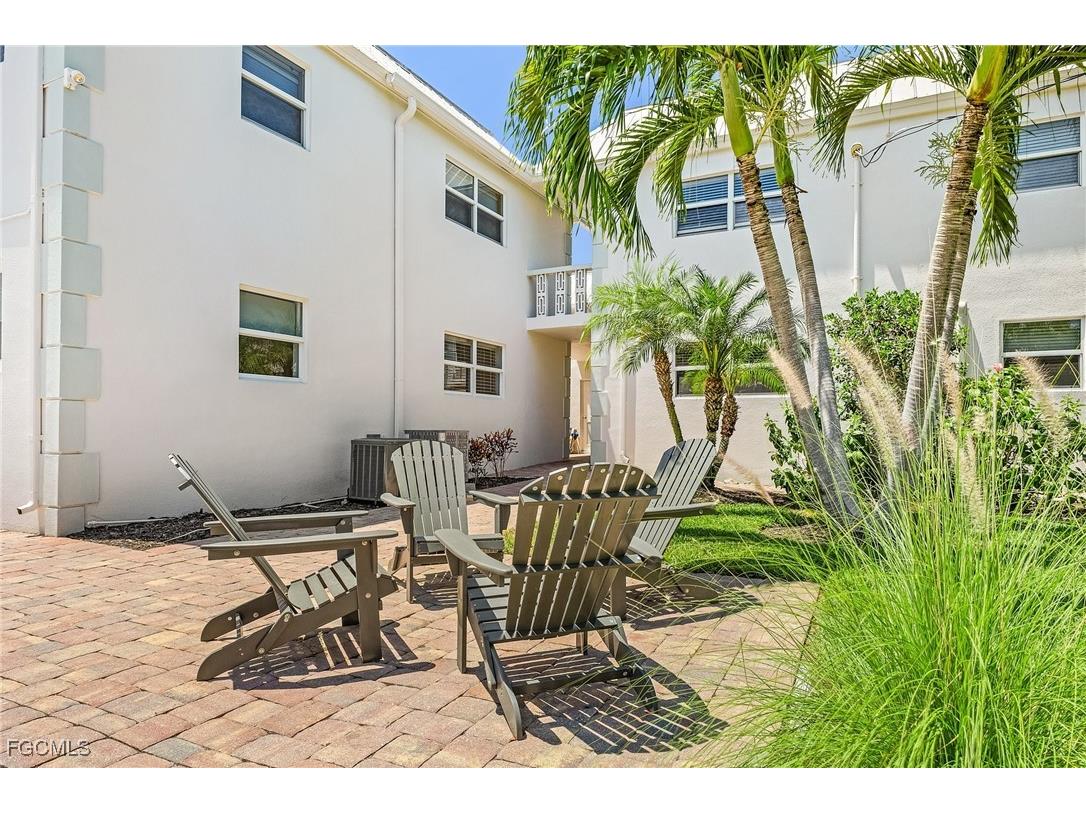 780 10th Avenue S #4 Naples FL 34102 2025025941 image27