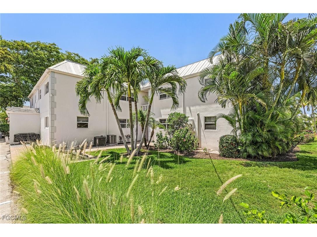 780 10th Avenue S #4 Naples FL 34102 2025025941 image28