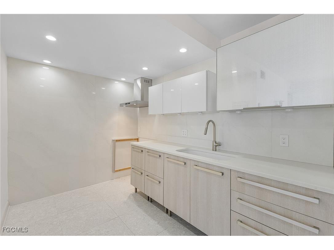 780 10th Avenue S #4 Naples FL 34102 2025025941 image3