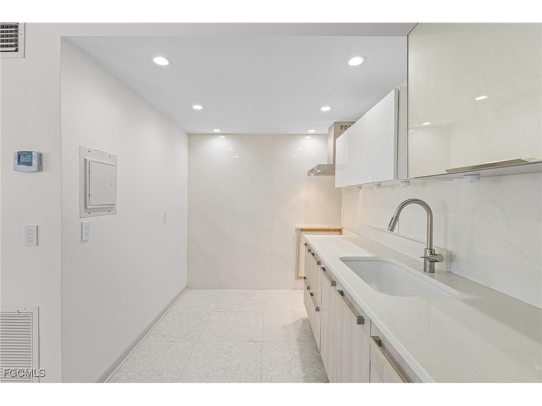 780 10th Avenue S #4 Naples FL 34102 2025025941 image4