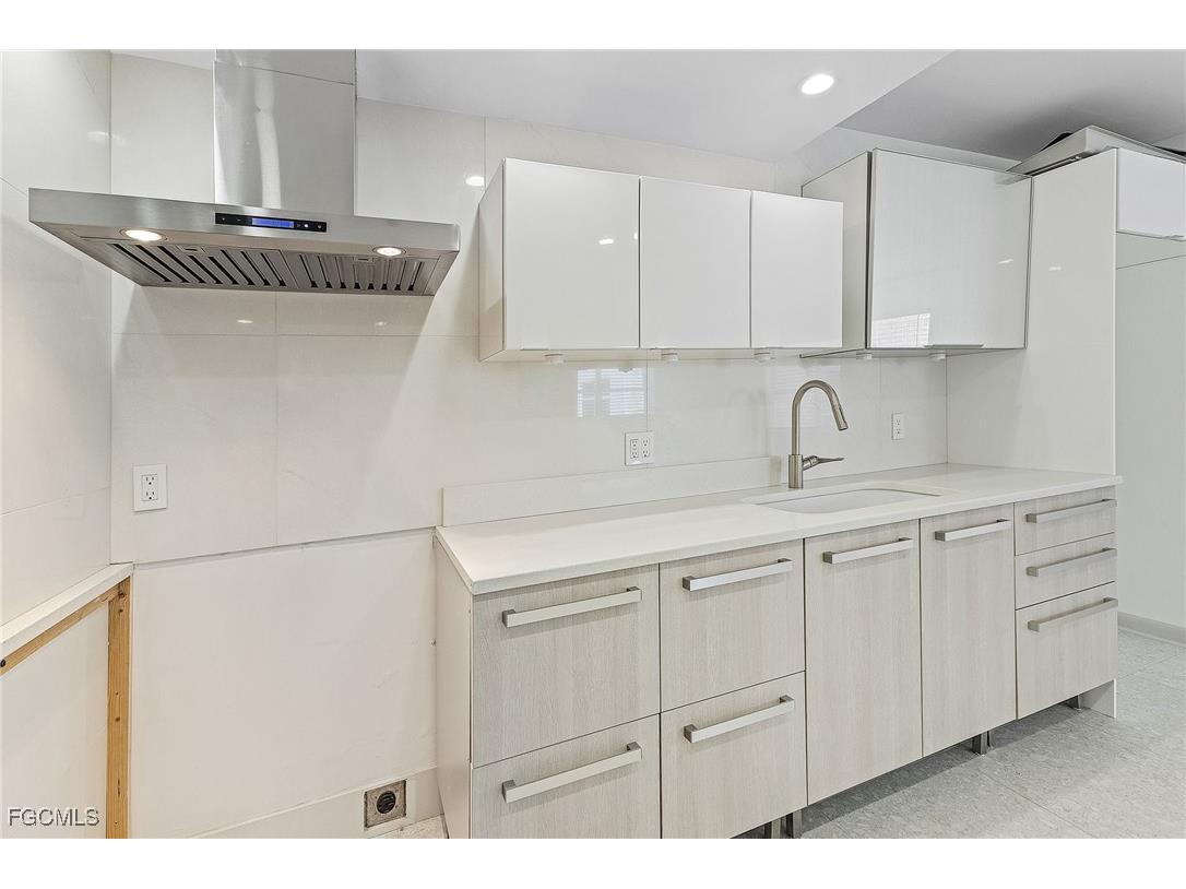 780 10th Avenue S #4 Naples FL 34102 2025025941 image6