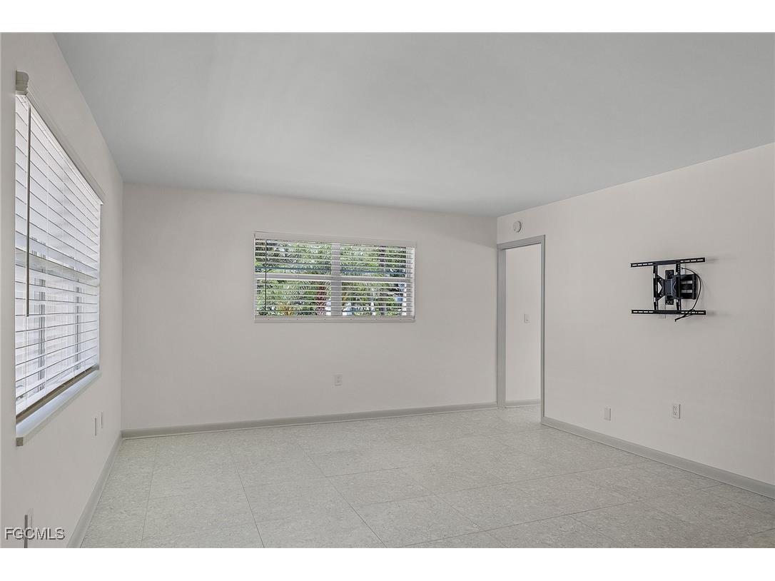 780 10th Avenue S #4 Naples FL 34102 2025025941 image7