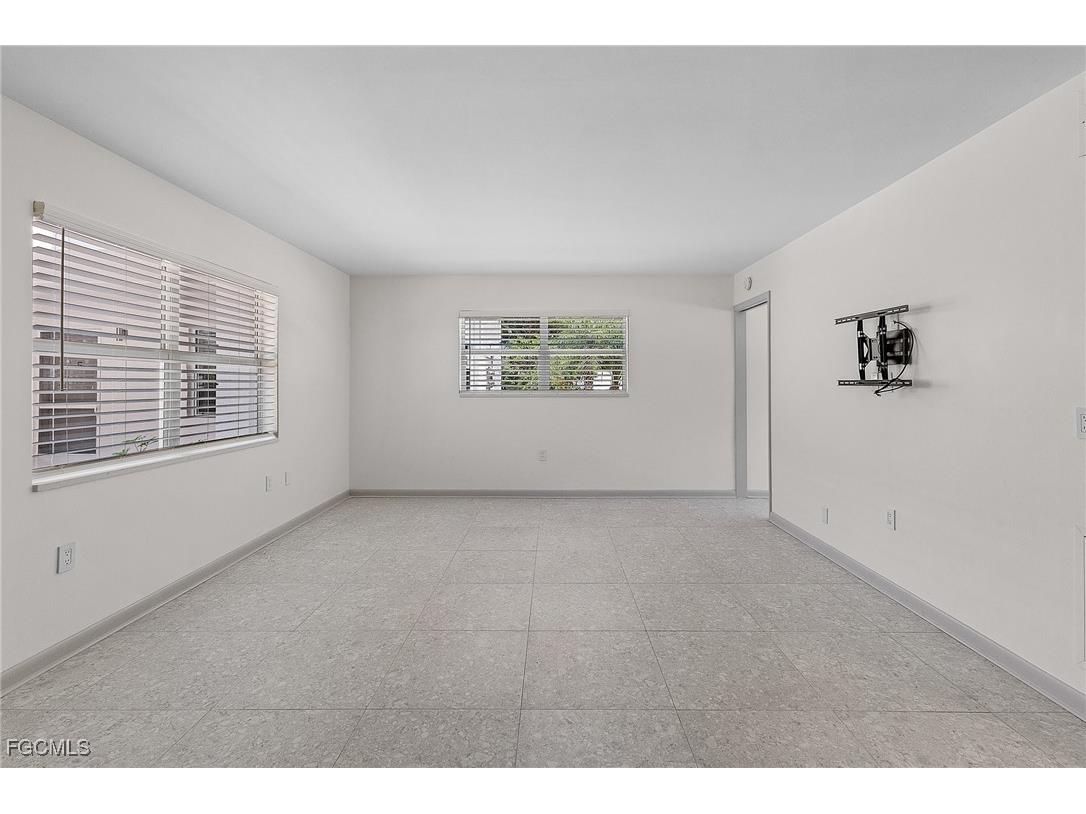 780 10th Avenue S #4 Naples FL 34102 2025025941 image8