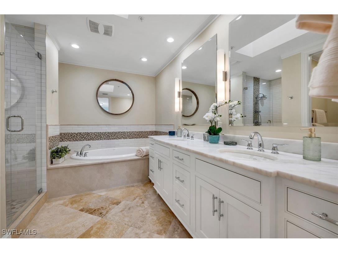 780 5th Avenue S #302 Naples FL 34102 225054195 image12