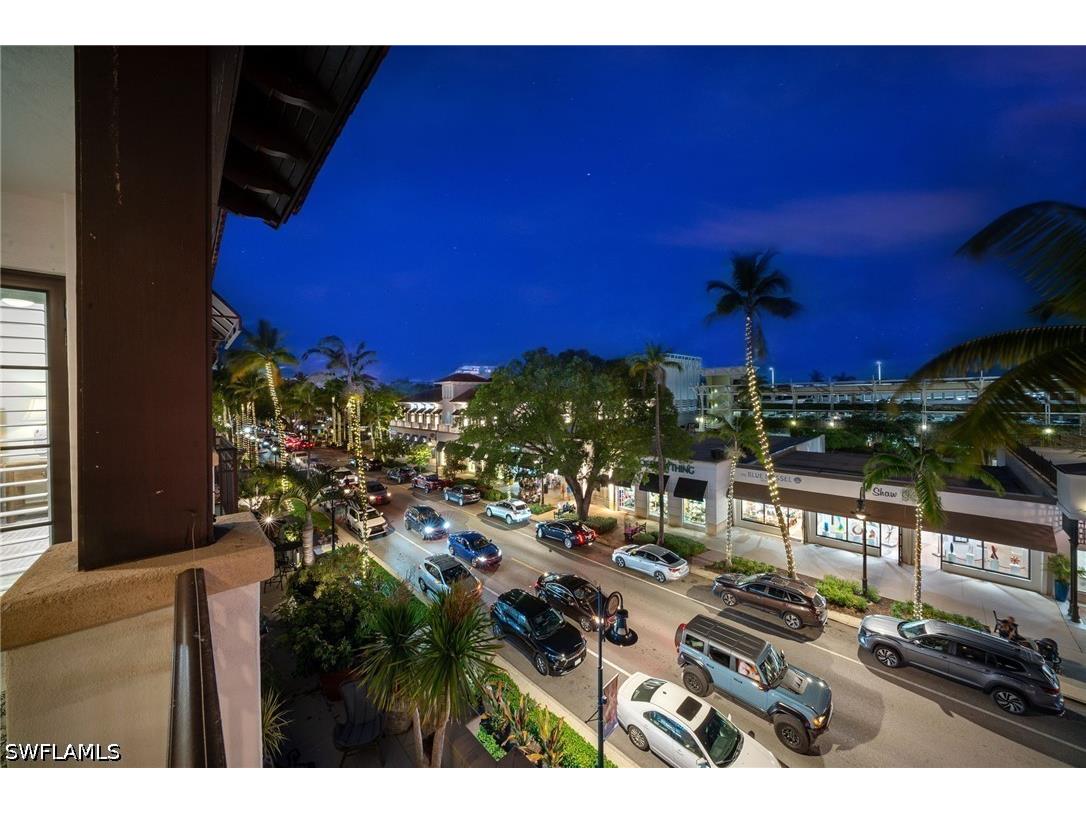 780 5th Avenue S #302 Naples FL 34102 226020003 image2
