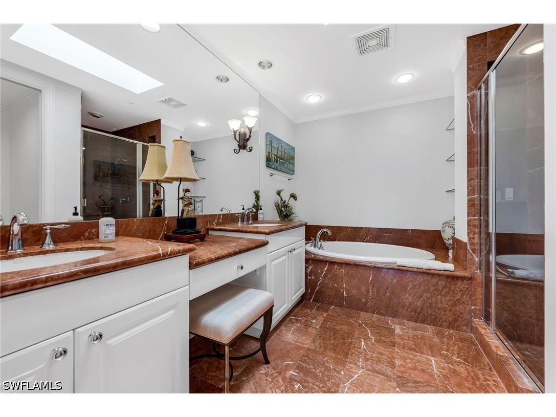 780 5th Avenue S #303 Naples FL 34102 226016440 image10