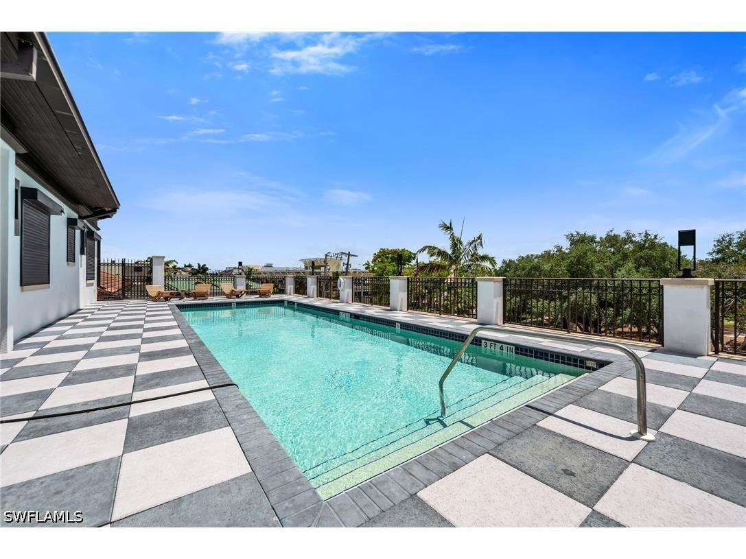 780 5th Avenue S #303 Naples FL 34102 226016440 image21