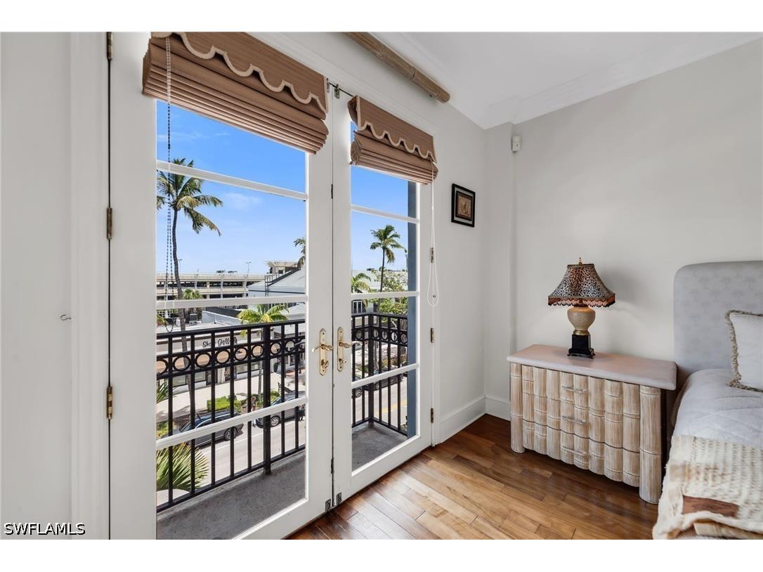 780 5th Avenue S #303 Naples FL 34102 226016440 image9