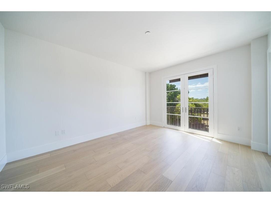 780 5th Avenue S #305 Naples FL 34102 225078901 image18