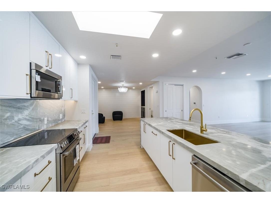 780 5th Avenue S #305 Naples FL 34102 225078901 image6