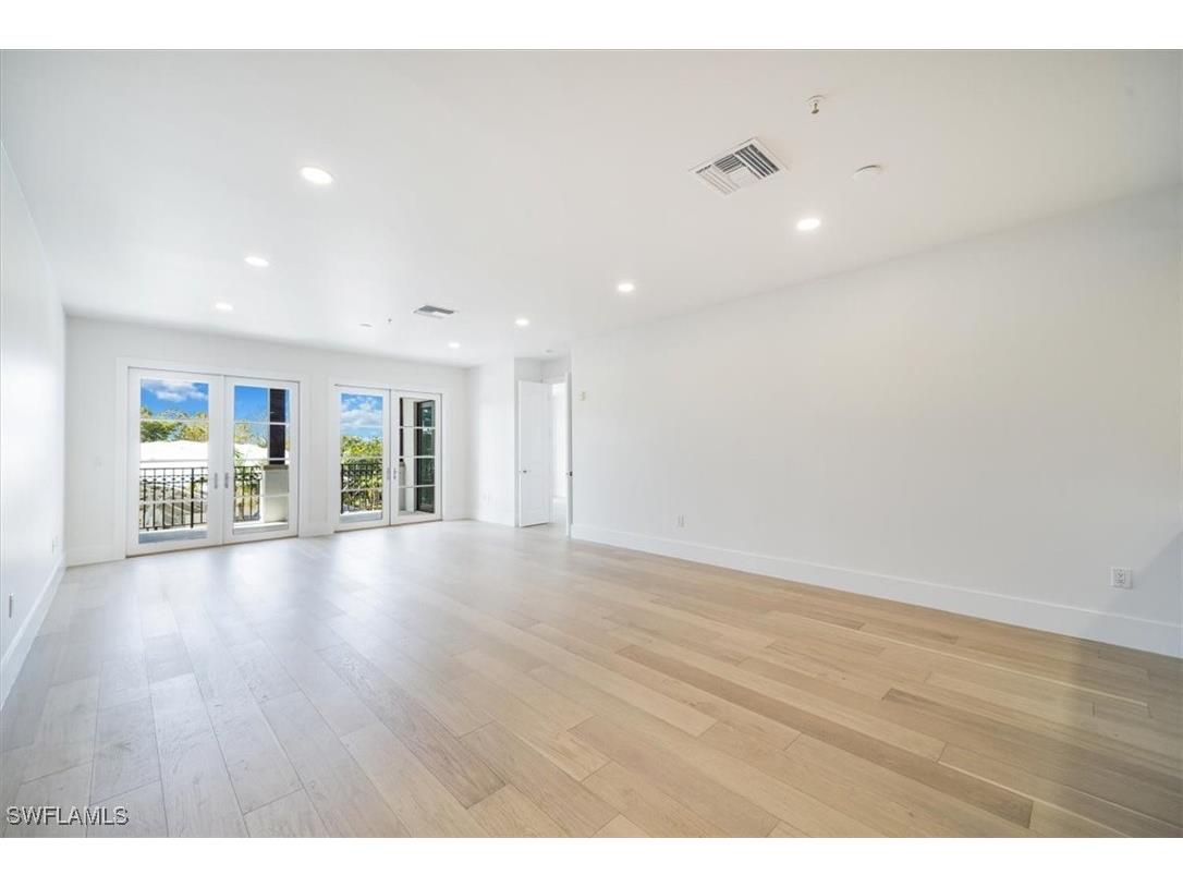 780 5th Avenue S #305 Naples FL 34102 225078901 image8