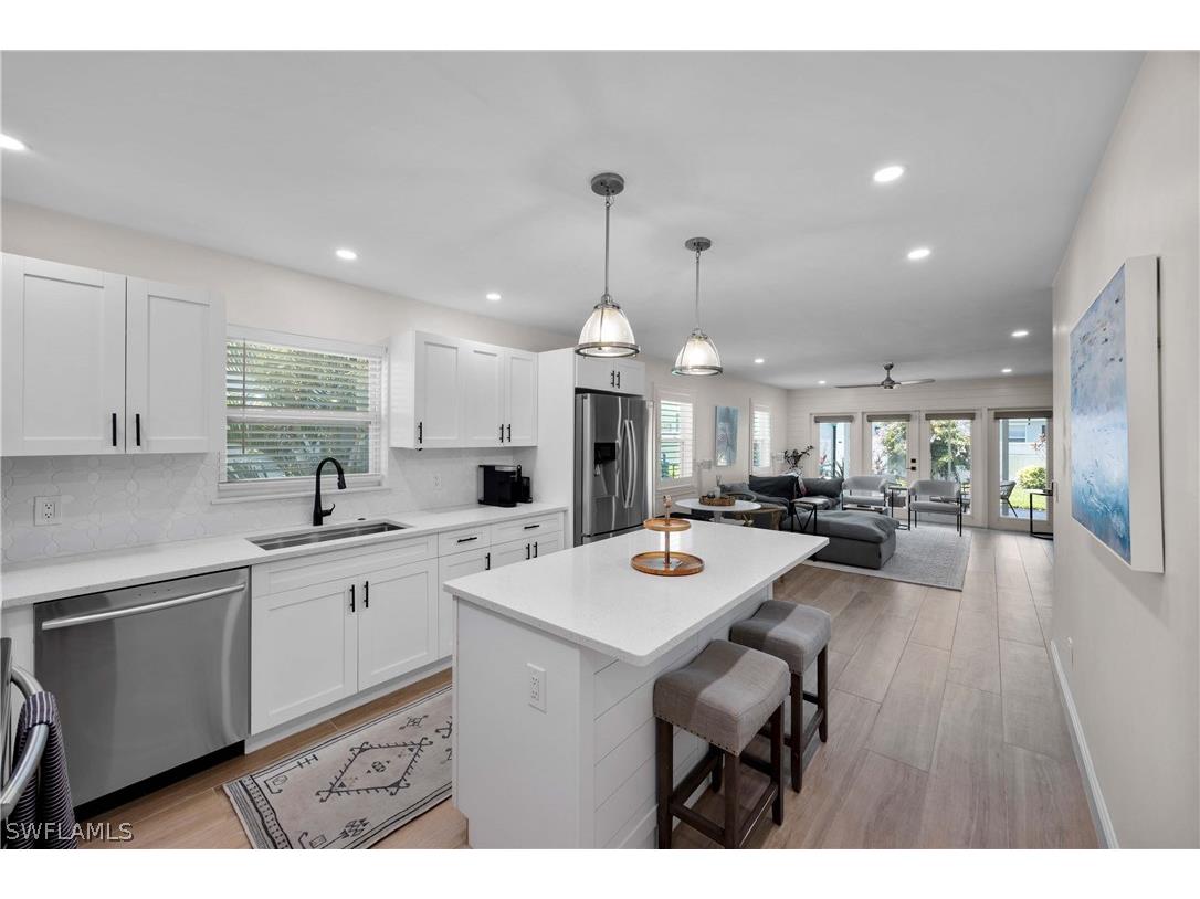 780 92nd Avenue N Naples FL 34108 224053488 image1