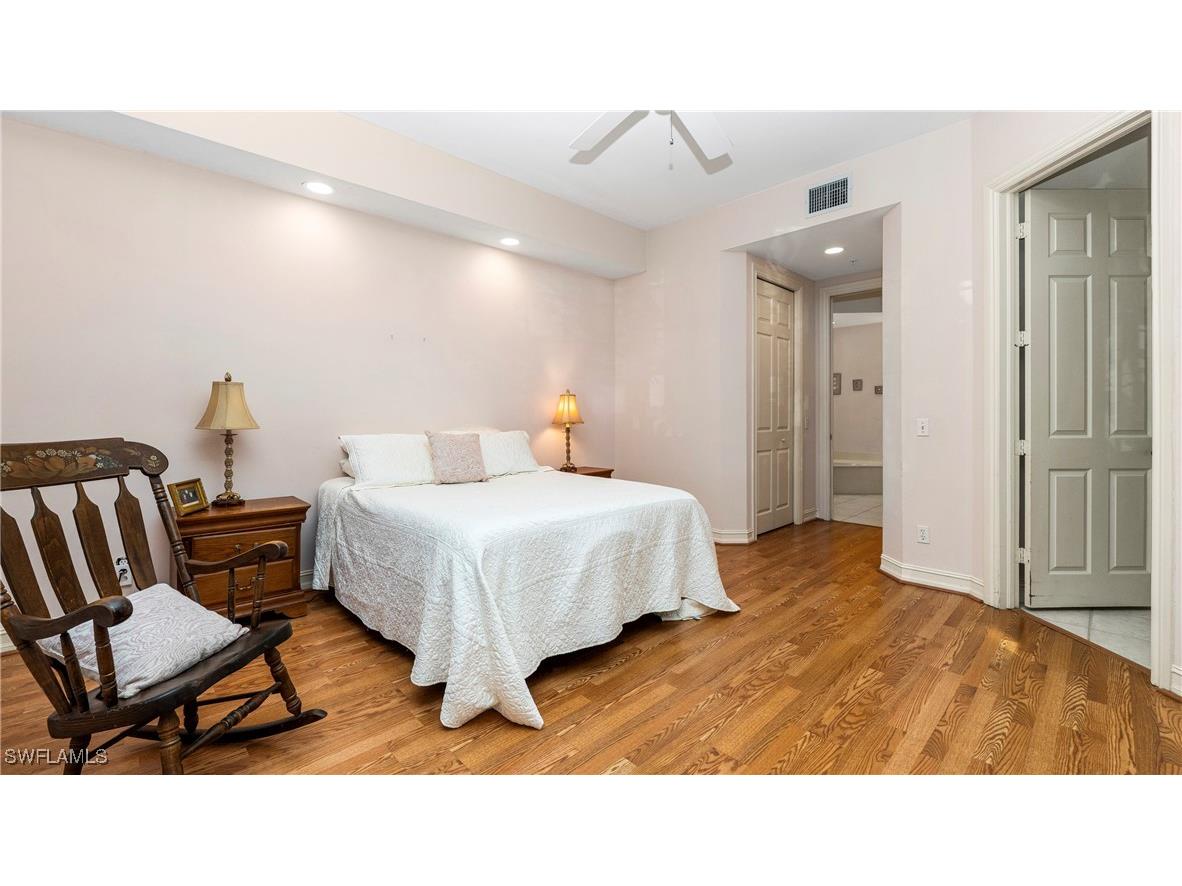 780 Bentwater Circle #102 Naples FL 34108 225074382 image18
