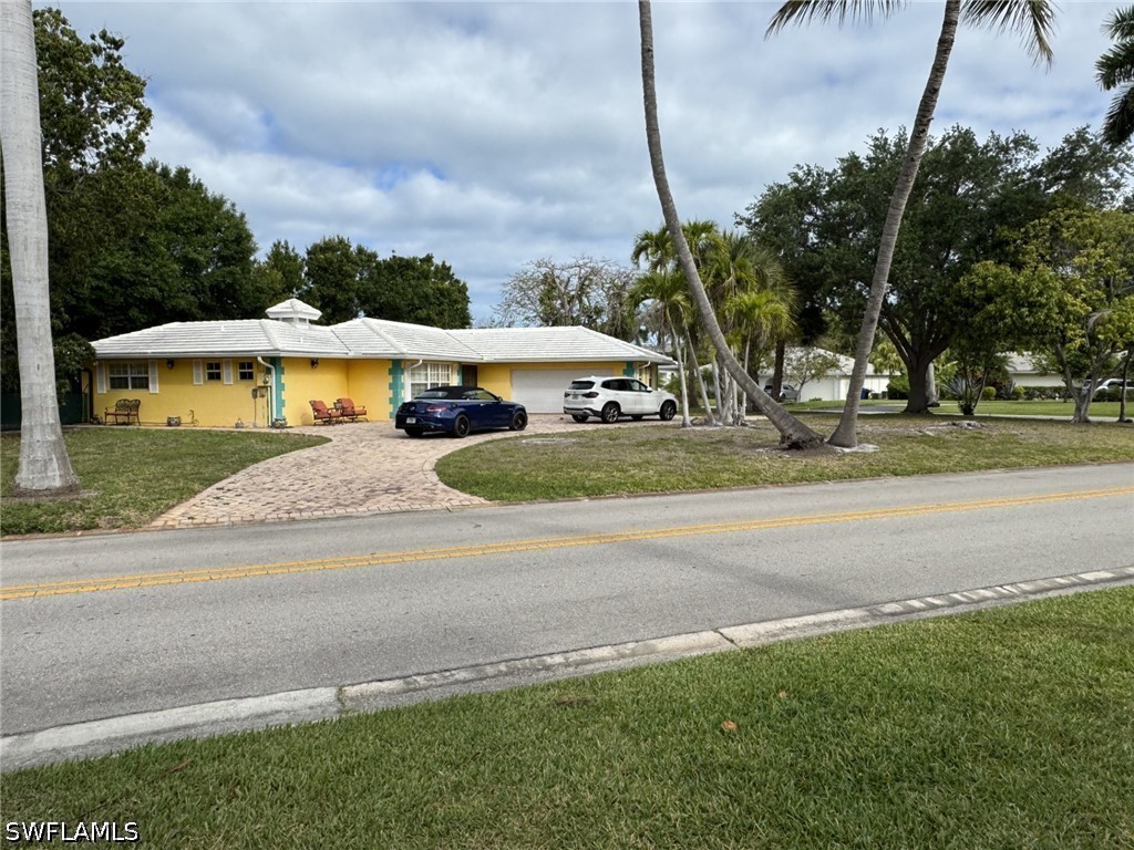 780 Fountainhead Lane Naples FL 34103 226015884 image1