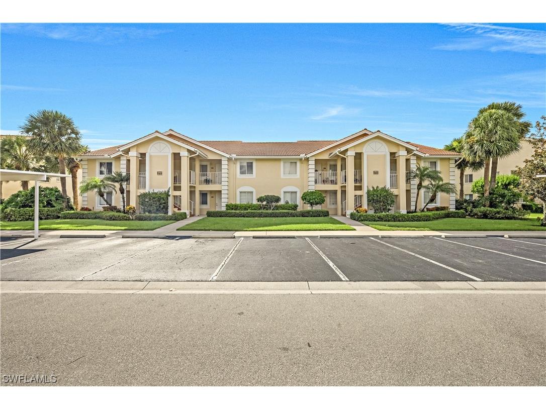7800 Emerald Circle #B-104 Naples FL 34109 223053082 image1