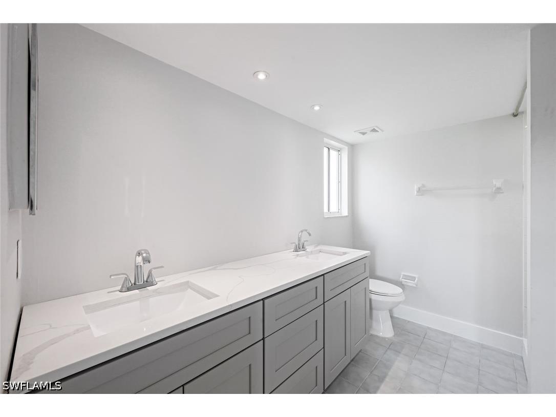 7800 Emerald Circle #B104 Naples FL 34109 226020903 image6