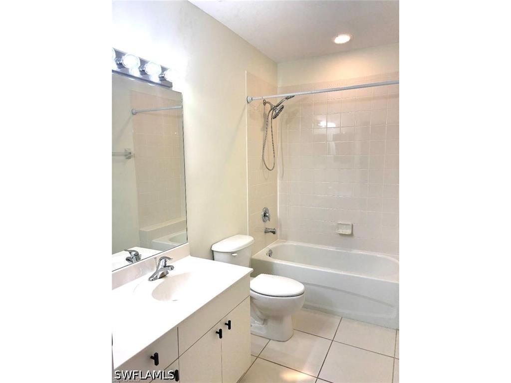 7804 Regal Heron Circle #304 Naples FL 34104 226021529 image10