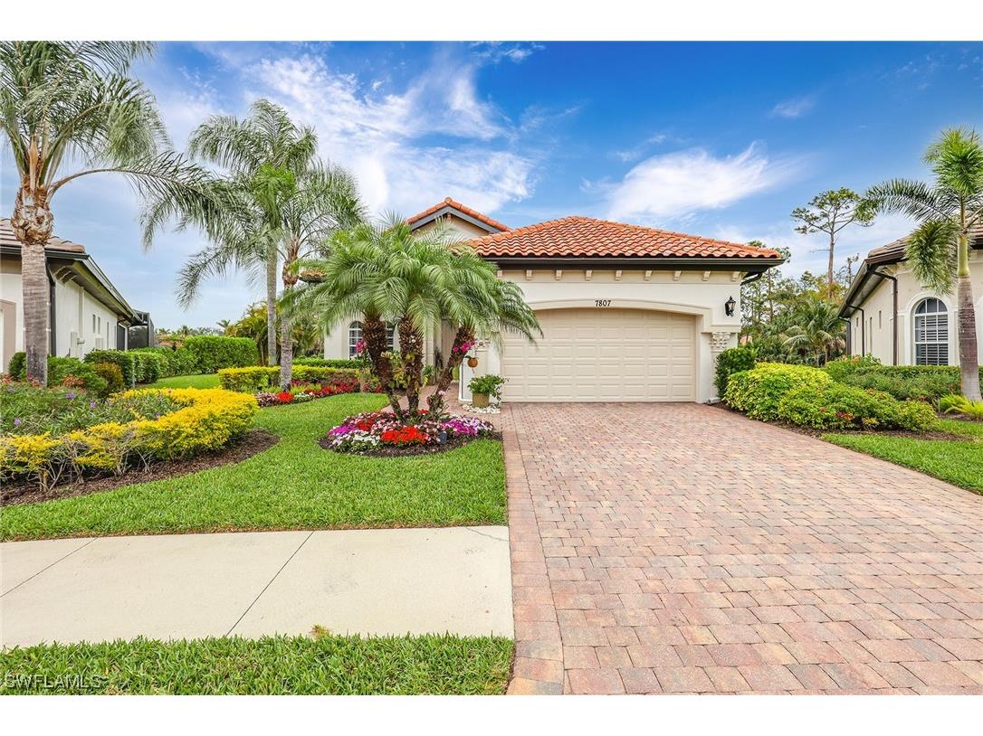 7807 Valencia Court Naples FL 34113 223012482 image1