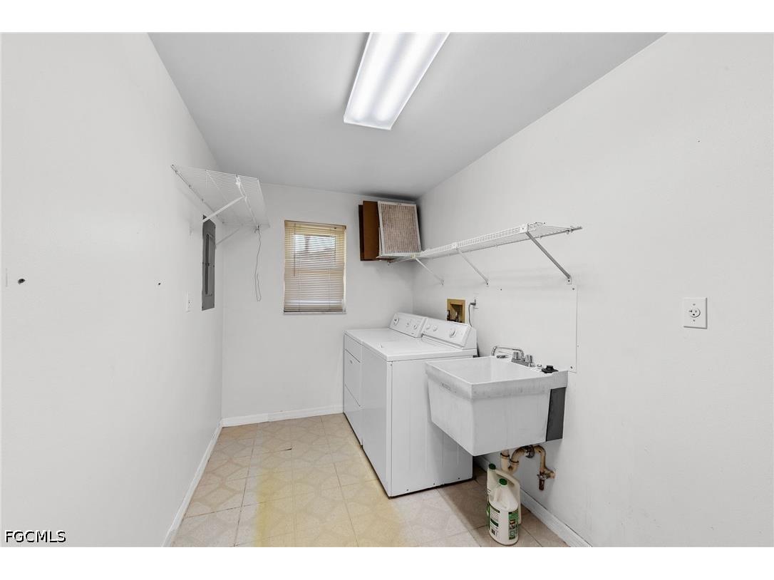 7810 Deni Drive North Fort Myers FL 33917 2026020028 image42