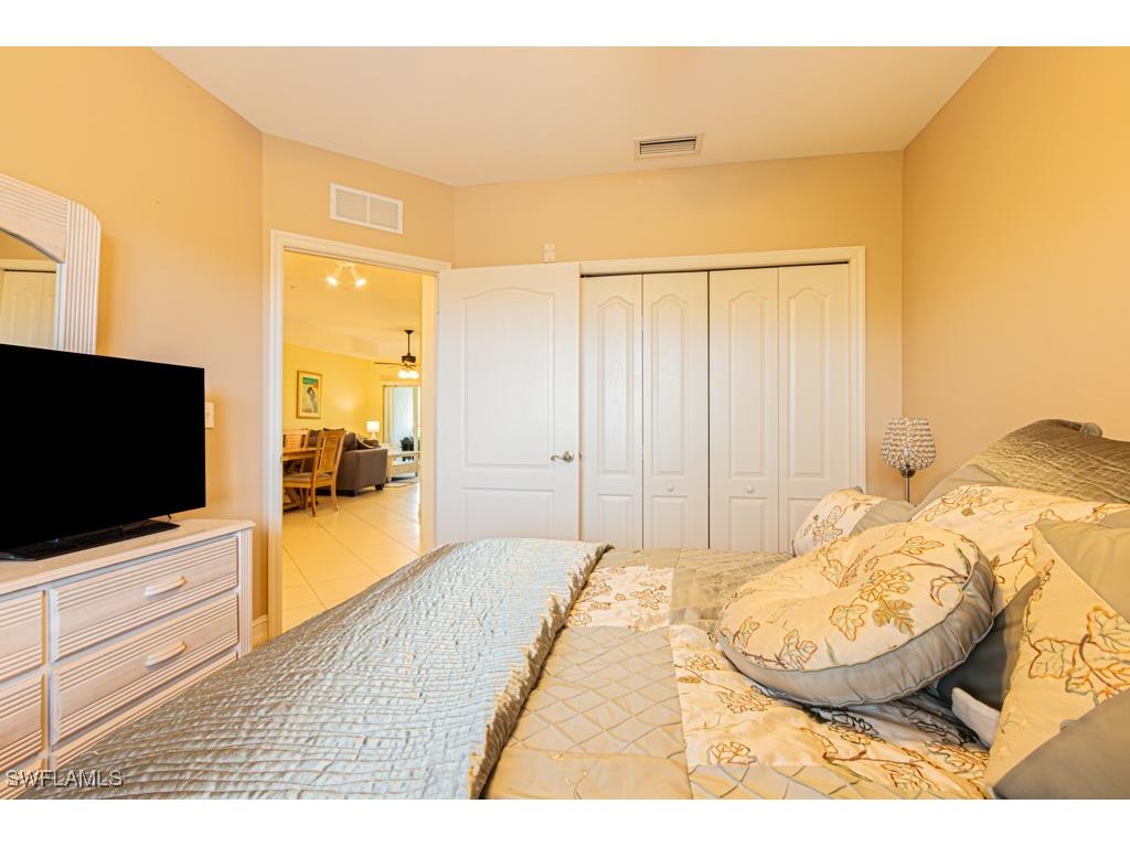 7811 Regal Heron Circle #302 Naples FL 34104 225071589 image33