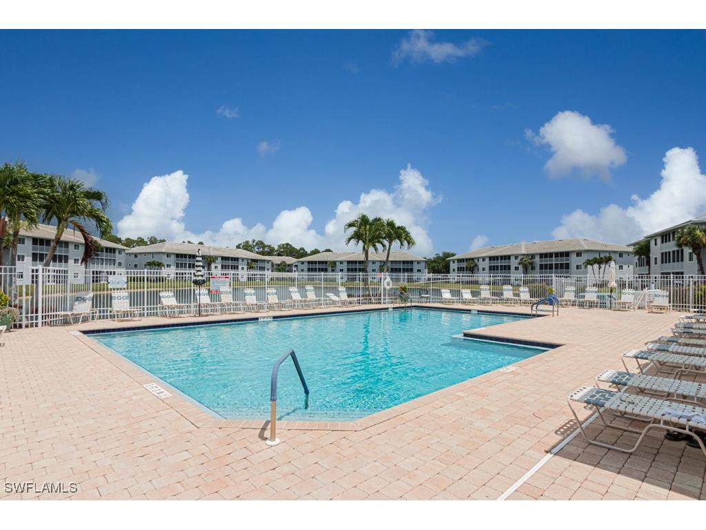 7811 Regal Heron Circle #302 Naples FL 34104 225071589 image39