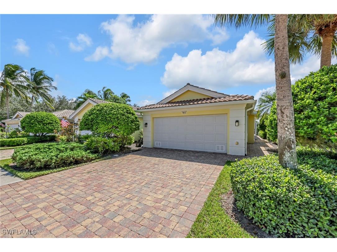 7812 Umberto Court Naples FL 34114 225073067 image1