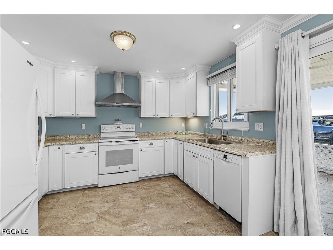 7815 Bocilla Lane Bokeelia FL 33922 2026013946 image12